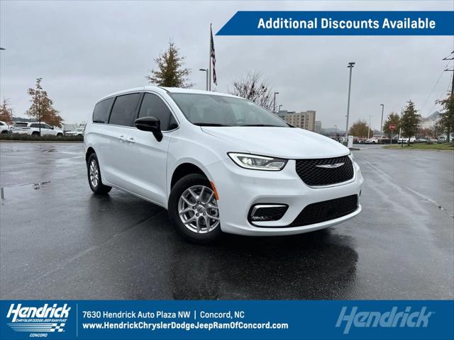 2025 Chrysler Pacifica PACIFICA SELECT