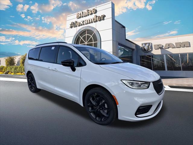 2025 Chrysler Pacifica PACIFICA LIMITED AWD