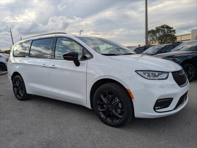 2025 Chrysler Pacifica PACIFICA LIMITED AWD