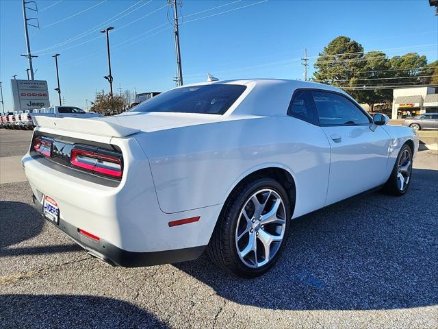 2016 Dodge Challenger SXT Plus