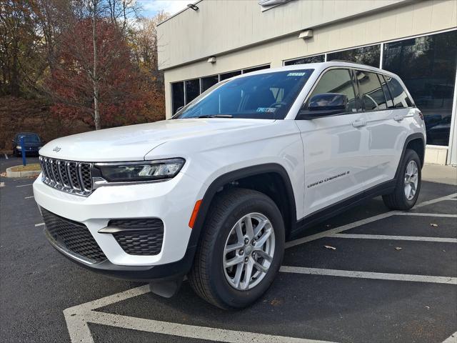 2024 Jeep Grand Cherokee GRAND CHEROKEE LAREDO X 4X4