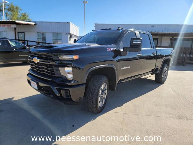 2024 Chevrolet Silverado 2500HD 4WD Crew Cab Standard Bed Custom