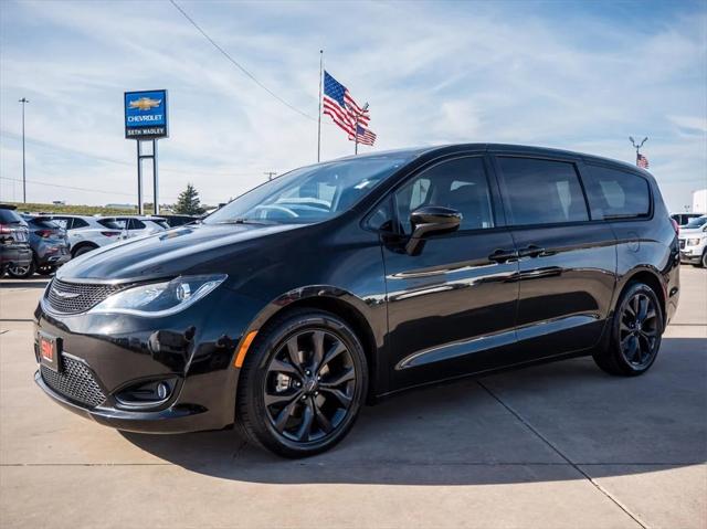 2020 Chrysler Pacifica Touring