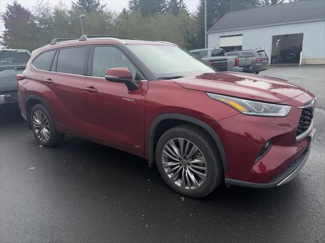 2021 Toyota Highlander Hybrid Platinum