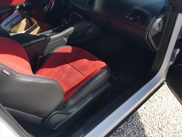 2017 Dodge Challenger R/T Plus Shaker