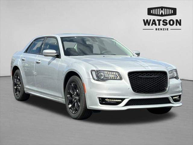 2023 Chrysler 300 Touring L AWD