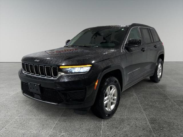 2023 Jeep Grand Cherokee Laredo 4x4