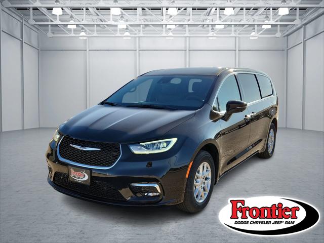 2025 Chrysler Pacifica PACIFICA SELECT