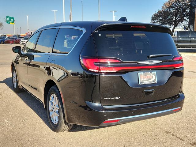 2025 Chrysler Pacifica PACIFICA SELECT