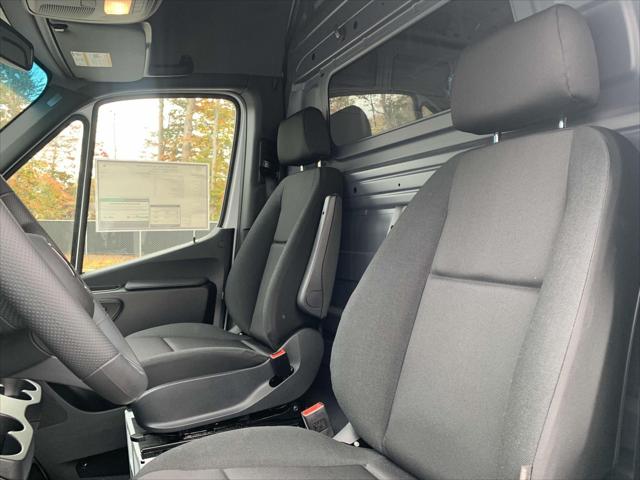 2025 Mercedes-Benz Sprinter 3500 High Roof 4-Cyl Diesel HO