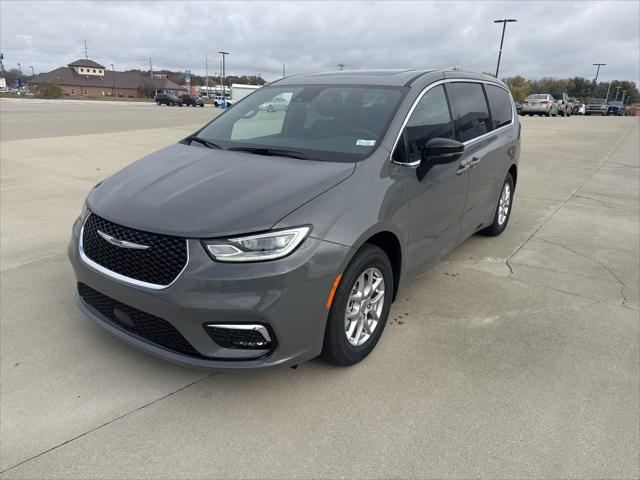 2025 Chrysler Pacifica PACIFICA SELECT