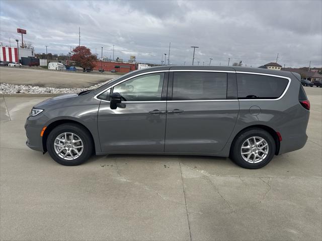 2025 Chrysler Pacifica PACIFICA SELECT