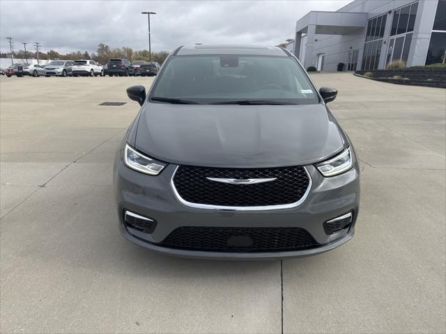 2025 Chrysler Pacifica PACIFICA SELECT