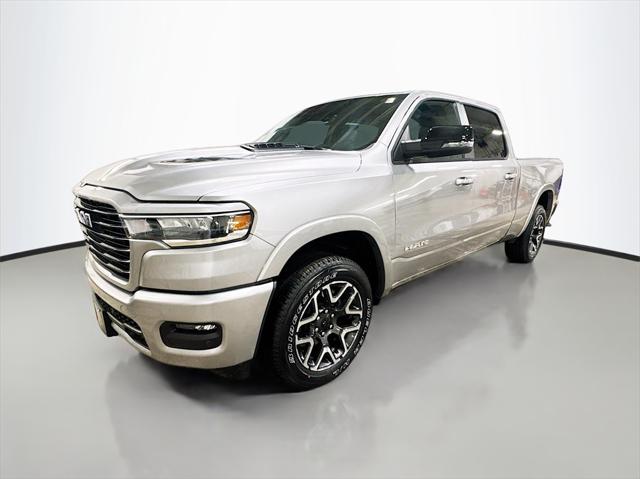 2025 RAM Ram 1500 RAM 1500 LARAMIE CREW CAB 4X4 64 BOX