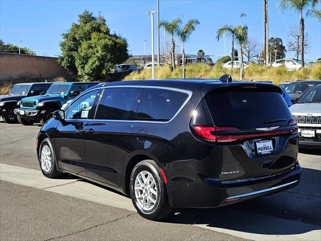 2025 Chrysler Pacifica PACIFICA SELECT