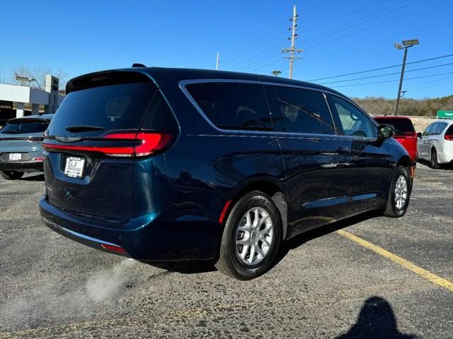 2025 Chrysler Pacifica PACIFICA SELECT