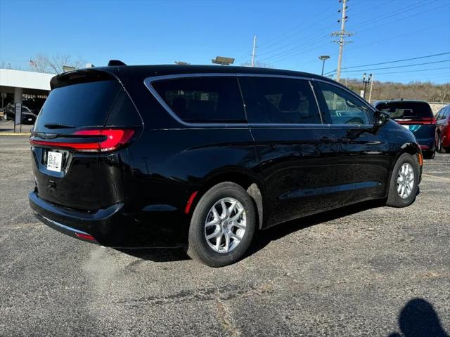 2025 Chrysler Pacifica PACIFICA SELECT