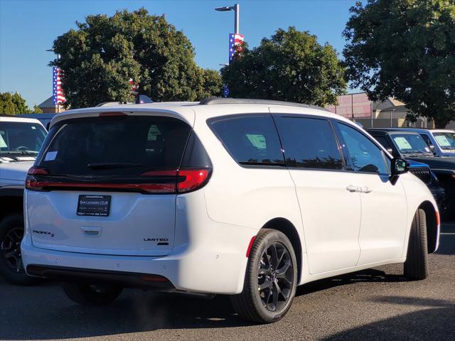 2025 Chrysler Pacifica PACIFICA LIMITED AWD