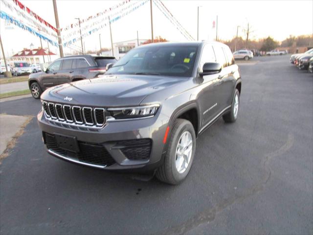 2025 Jeep Grand Cherokee GRAND CHEROKEE LAREDO X 4X4