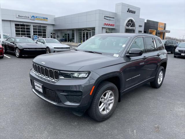 2025 Jeep Grand Cherokee GRAND CHEROKEE LAREDO 4X4