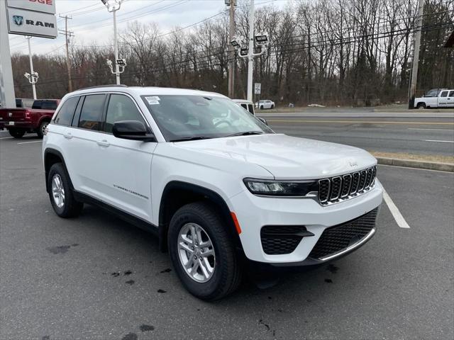 2025 Jeep Grand Cherokee GRAND CHEROKEE LAREDO 4X4