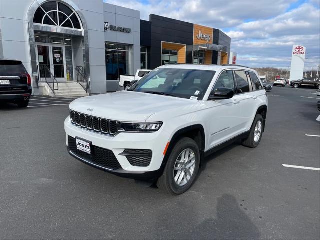 2025 Jeep Grand Cherokee GRAND CHEROKEE LAREDO X 4X4