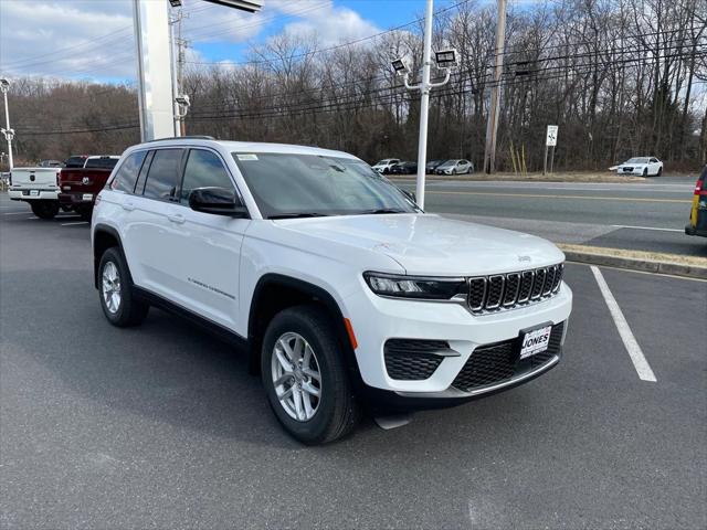 2025 Jeep Grand Cherokee GRAND CHEROKEE LAREDO X 4X4