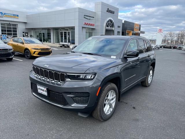 2025 Jeep Grand Cherokee GRAND CHEROKEE LAREDO X 4X4