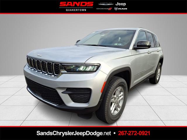 2025 Jeep Grand Cherokee GRAND CHEROKEE LAREDO 4X4