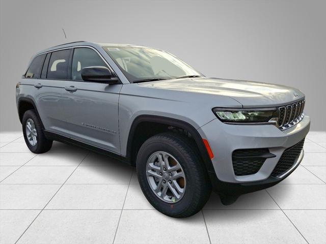 2025 Jeep Grand Cherokee GRAND CHEROKEE LAREDO 4X4