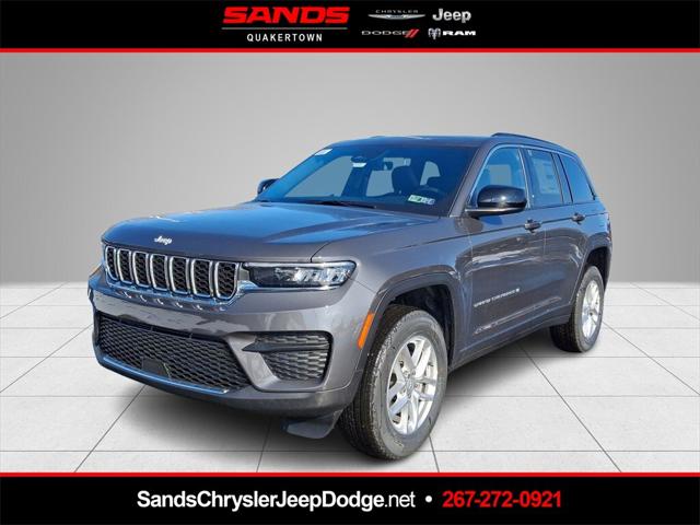 2025 Jeep Grand Cherokee GRAND CHEROKEE LAREDO X 4X4