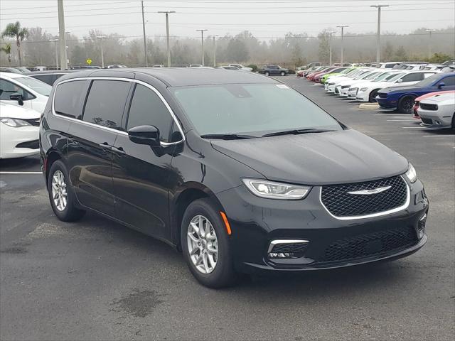 2025 Chrysler Pacifica PACIFICA SELECT