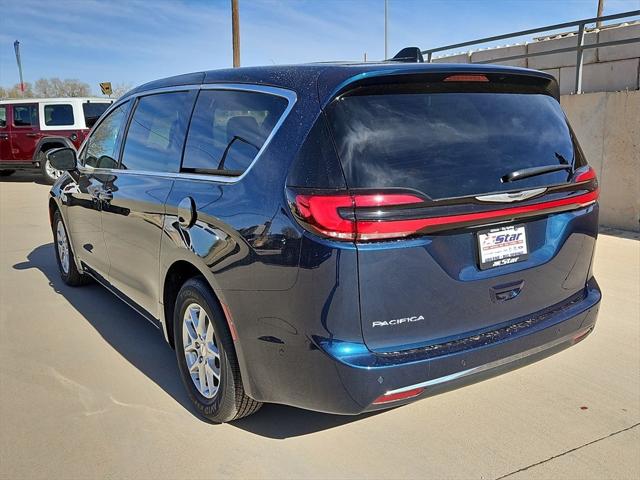 2025 Chrysler Pacifica PACIFICA SELECT