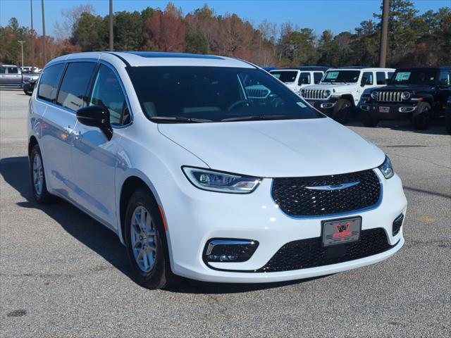 2025 Chrysler Pacifica PACIFICA SELECT
