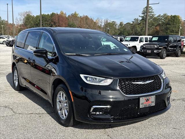 2025 Chrysler Pacifica PACIFICA SELECT