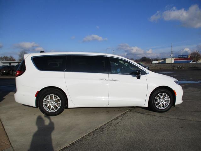 2025 Chrysler Pacifica PACIFICA SELECT