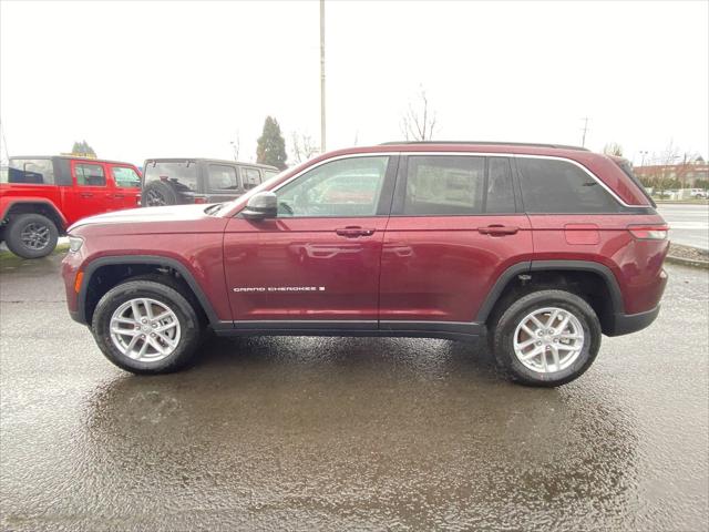 2025 Jeep Grand Cherokee GRAND CHEROKEE LAREDO X 4X4