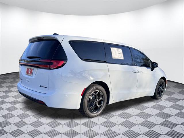 2024 Chrysler Pacifica Hybrid PACIFICA PLUG-IN HYBRID S APPEARANCE