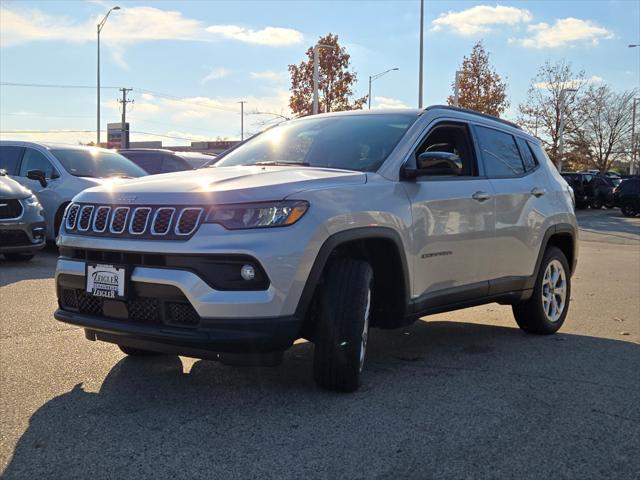 2025 Jeep Compass COMPASS LATITUDE 4X4