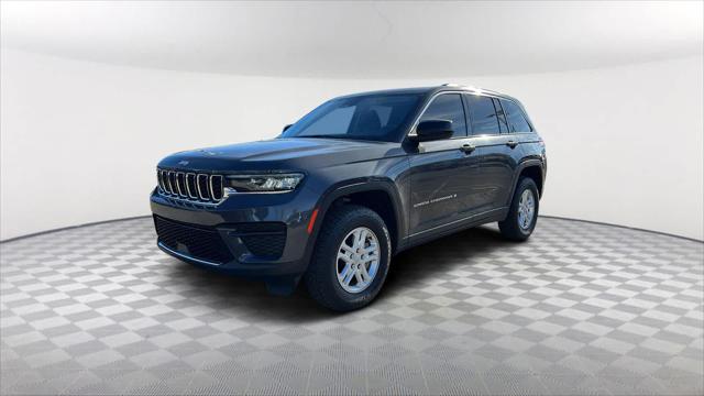 2022 Jeep Grand Cherokee Laredo 4x4