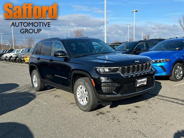 2025 Jeep Grand Cherokee GRAND CHEROKEE LAREDO 4X4