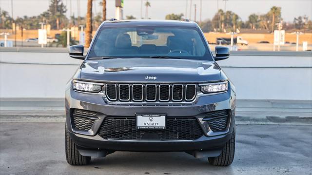2025 Jeep Grand Cherokee GRAND CHEROKEE LAREDO X 4X4