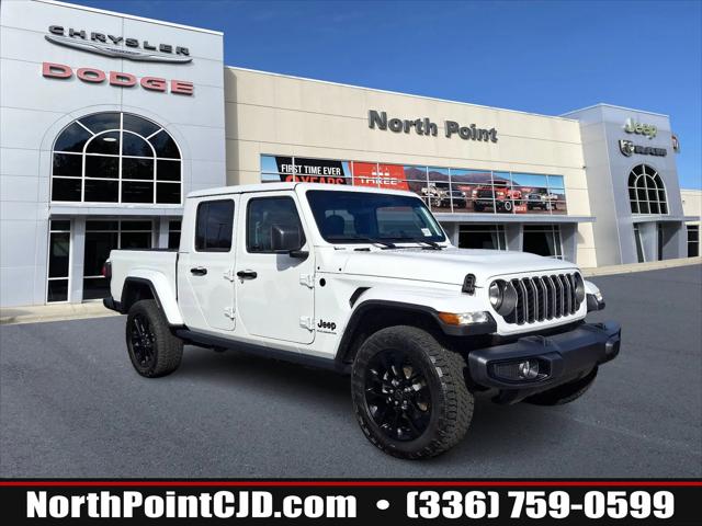 2025 Jeep Gladiator GLADIATOR NIGHTHAWK 4X4