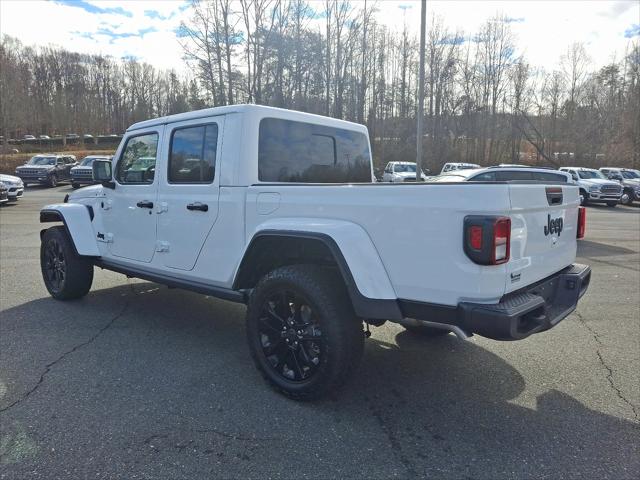 2025 Jeep Gladiator GLADIATOR NIGHTHAWK 4X4