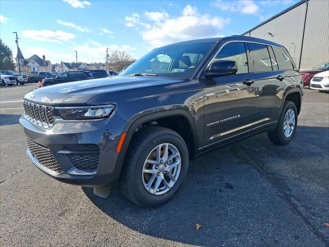 2025 Jeep Grand Cherokee GRAND CHEROKEE LAREDO X 4X4