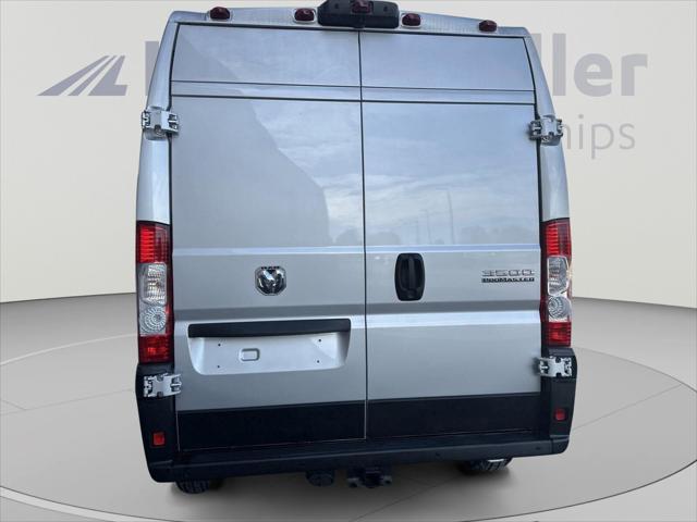 2025 Ram ProMaster Cargo Van SLT High Roof 136 WB