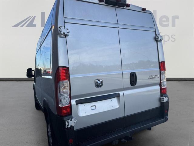 2025 Ram ProMaster Cargo Van SLT High Roof 136 WB