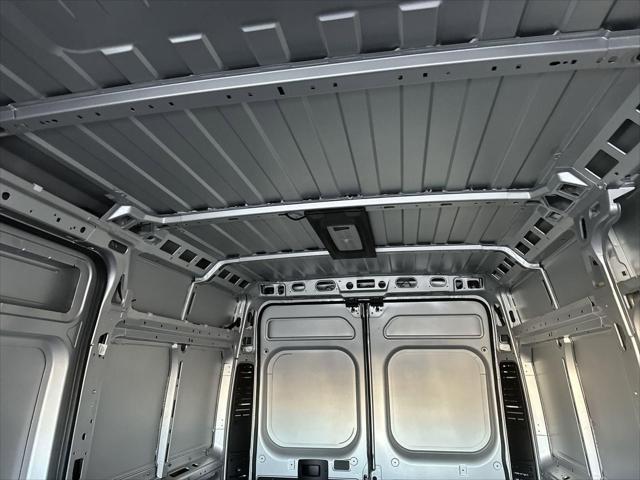 2025 Ram ProMaster Cargo Van SLT High Roof 136 WB