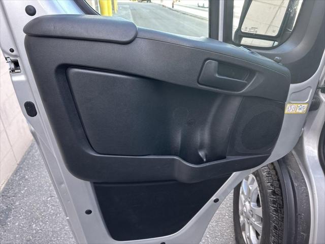 2025 Ram ProMaster Cargo Van SLT High Roof 136 WB