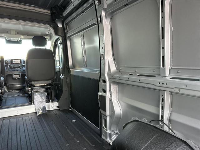 2025 Ram ProMaster Cargo Van SLT High Roof 136 WB